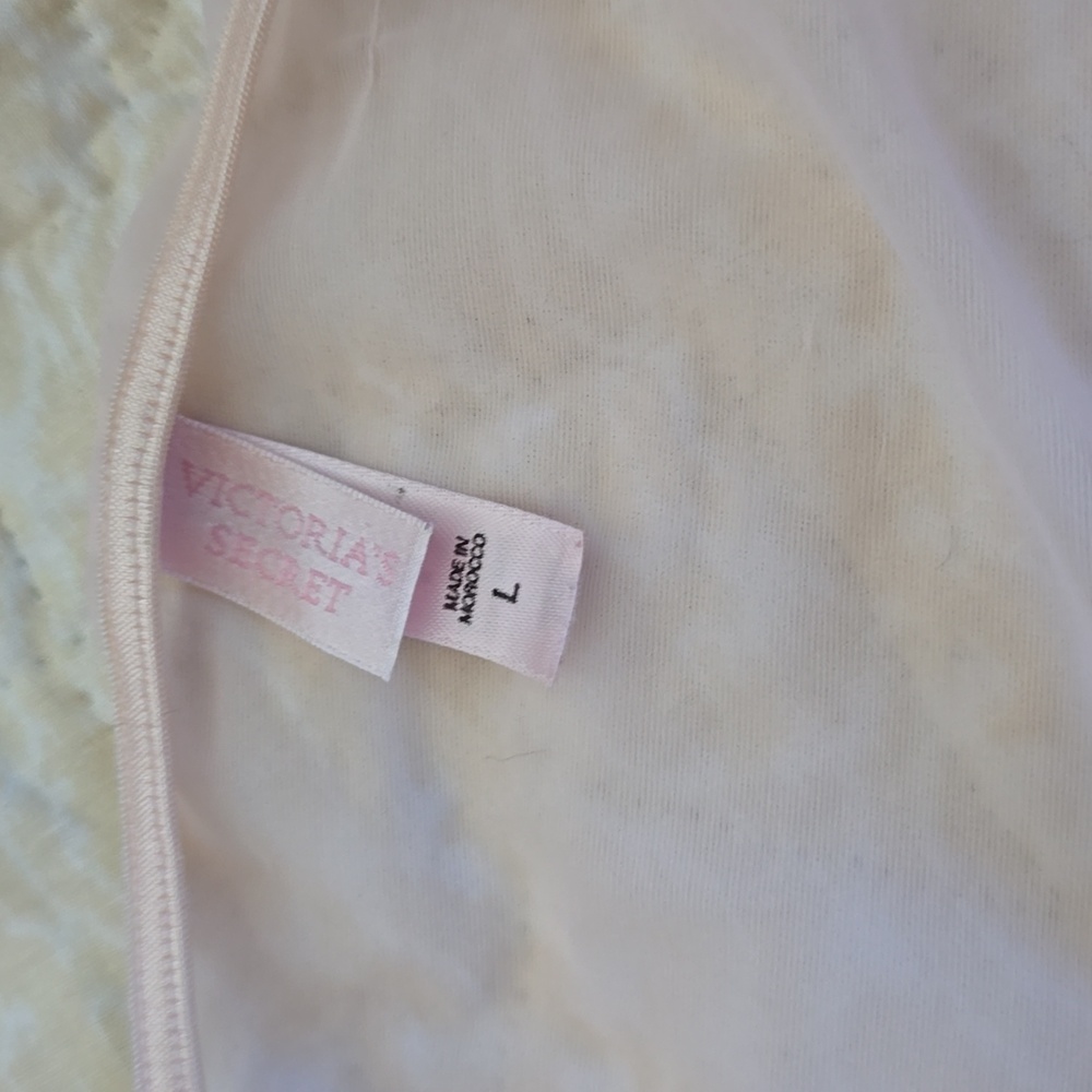 Demi Bra and Panty Set - Picture 7 of 11